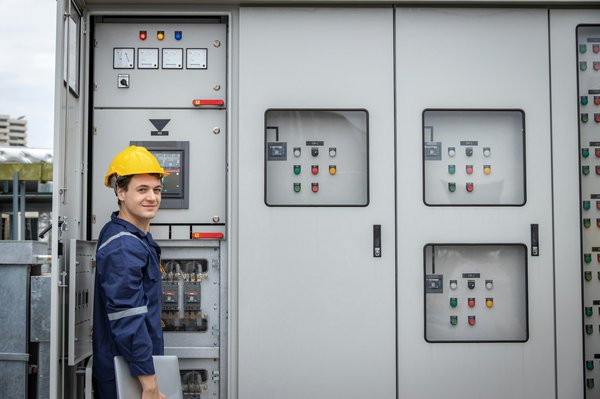 Sécurité électrique en milieu industriel : normes et bonnes pratiques